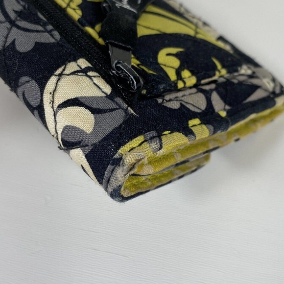 EUC Vera Bradley Baroque Trifold Euro Compact Paisley Wallet For Crafts/Repairs - Picture 6 of 11